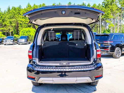 Used 2022 Nissan Armada SV w/ Cargo Package AWD/4WD image 7