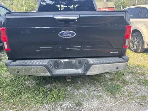 Used 2019 Ford F150 Lariat w/ Equipment Group 502A Luxury AWD/4WD image 4