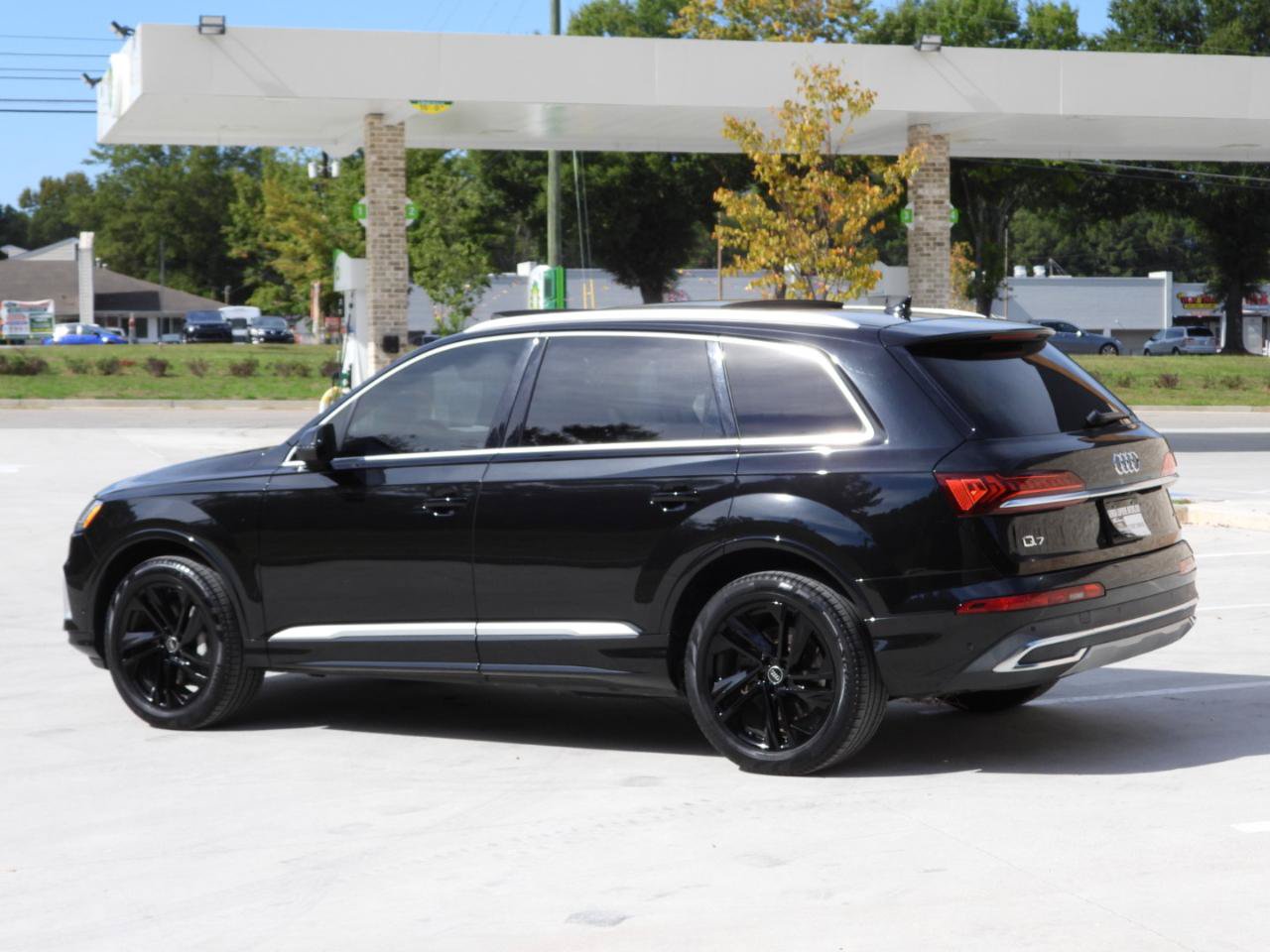 Used 2022 Audi Q7 3.0T Premium Plus AWD/4WD image 36