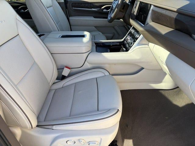 Used 2024 GMC Yukon Denali w/ Denali Reserve Package AWD/4WD image 13