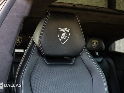 Used 2024 Lamborghini Urus S AWD/4WD image 44