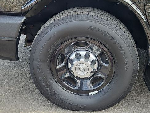 Used 2016 Chevrolet Express 2500 RWD image 30