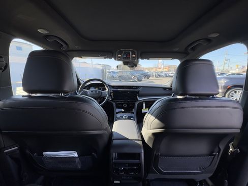 New 2026 Jeep Grand Cherokee Limited w/ Limited Altitude Package image 24