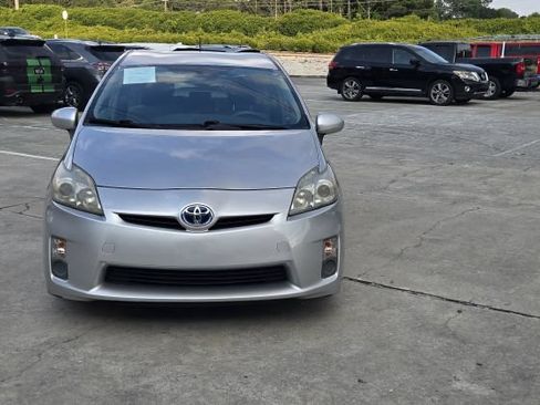 Used 2011 Toyota Prius Two FWD image 2