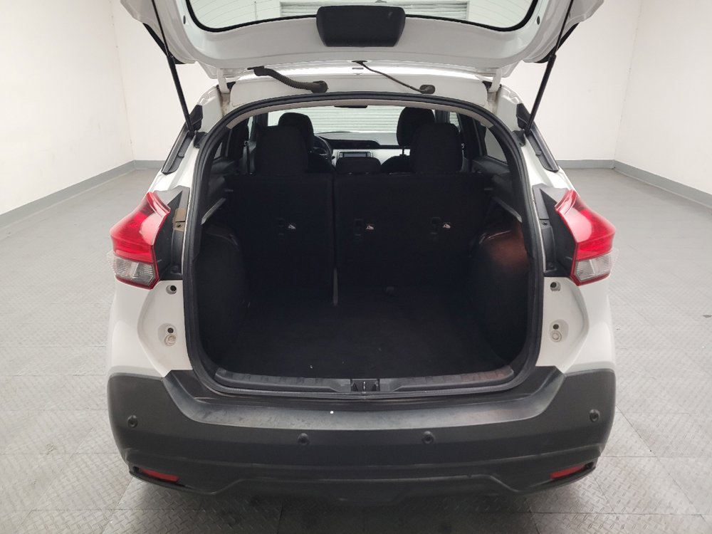 Used 2020 Nissan Kicks S FWD image 29