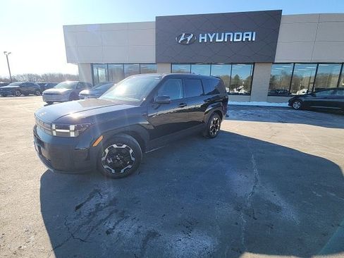 Used 2025 Hyundai Santa Fe SE image 9