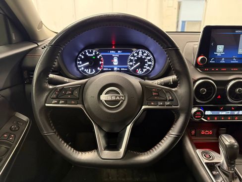 Used 2024 Nissan Sentra SR FWD image 11