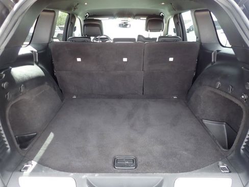 Used 2019 Jeep Grand Cherokee Limited w/ Trailer Tow Group IV image 7