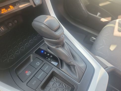 Used 2023 Toyota RAV4 XLE w/ Convenience Package image 27