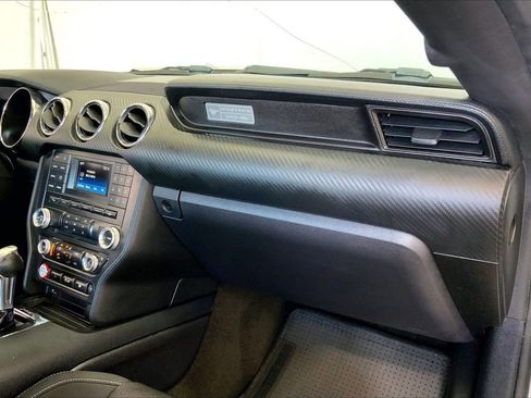 Used 2016 Ford Mustang V6 image 16