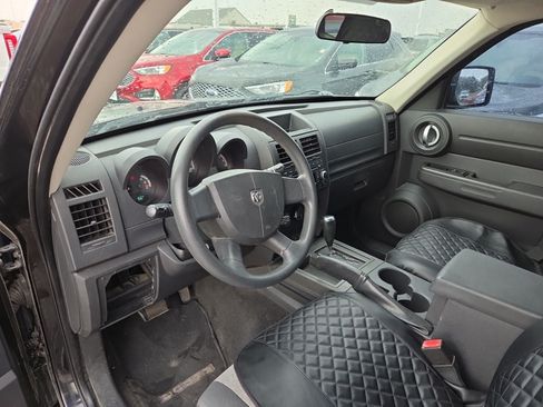 Used 2007 Dodge Nitro SXT RWD image 9