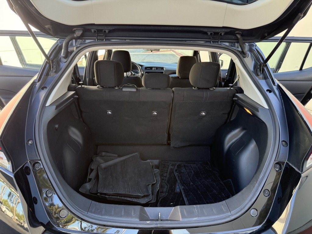 Used 2024 Nissan Leaf S FWD image 16