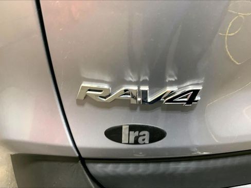 Used 2023 Toyota RAV4 LE AWD/4WD image 10