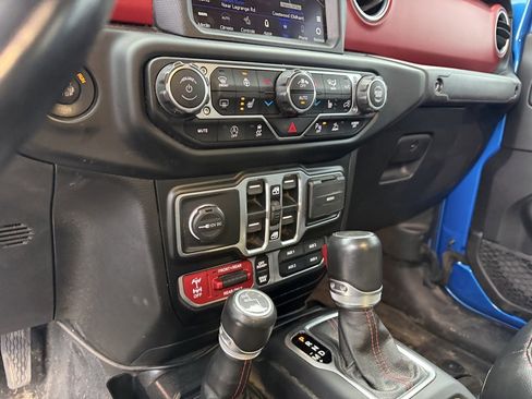 Used 2021 Jeep Gladiator Rubicon image 20