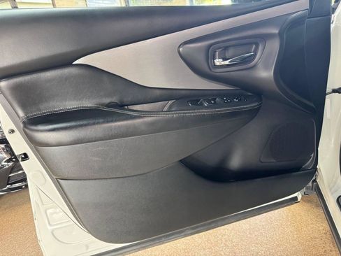 Used 2019 Nissan Murano SV w/ Cargo Package AWD/4WD image 16