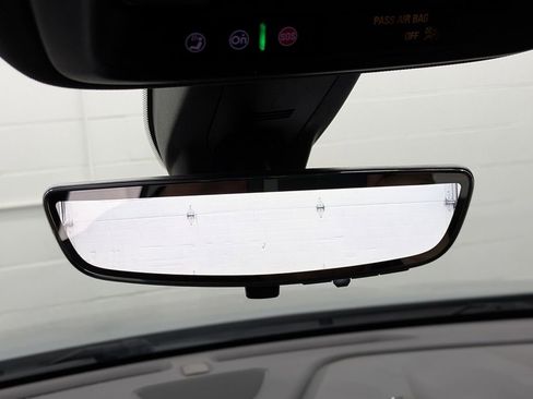 Used 2023 Chevrolet Traverse LT w/ Rear Camera Mirror Package AWD/4WD image 7