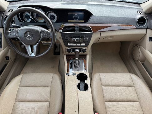 Used 2012 Mercedes-Benz C 250 Sport image 10