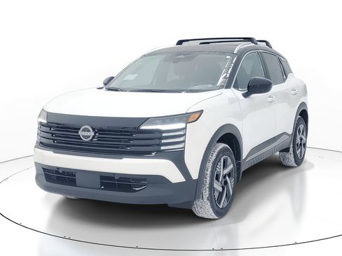 New 2026 Nissan Kicks SV image 2