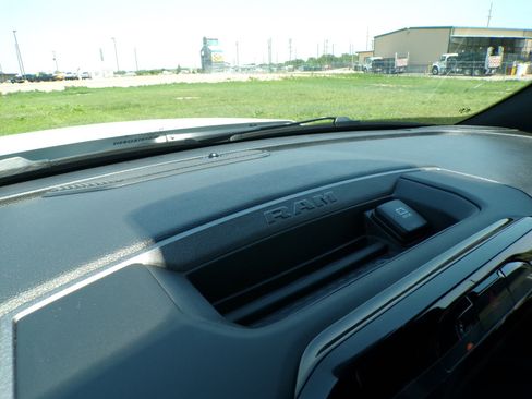 New 2026 RAM 2500 Tradesman AWD/4WD image 25
