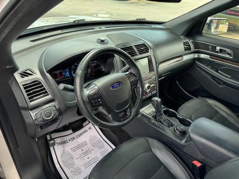 Used 2018 Ford Explorer Limited w/ Equipment Group 301A AWD/4WD image 52