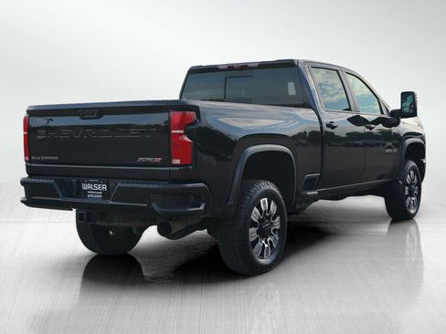 Used 2024 Chevrolet Silverado 2500 ZR2 w/ Technology Package AWD/4WD image 6