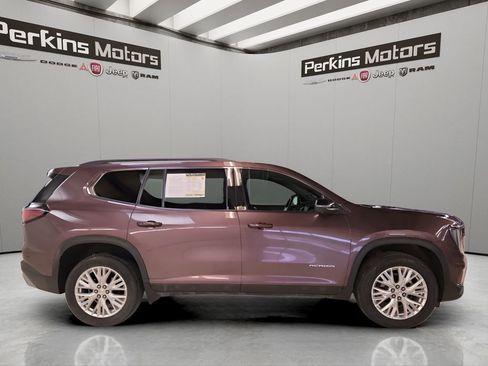 Used 2024 GMC Acadia Elevation image 6
