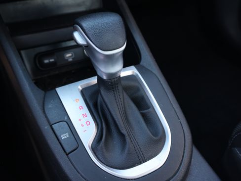 Used 2023 Kia Forte LXS w/ LXS Technology Package FWD image 9