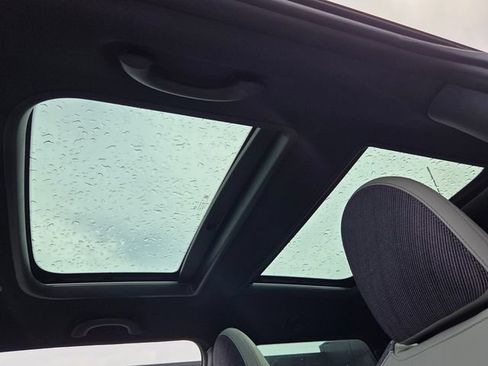 New 2026 MINI Cooper 2-Door Hardtop FWD image 18