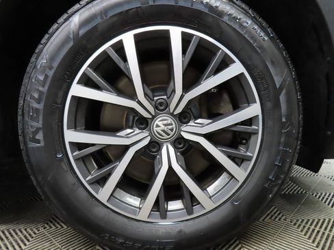 Used 2019 Volkswagen Tiguan SE image 8