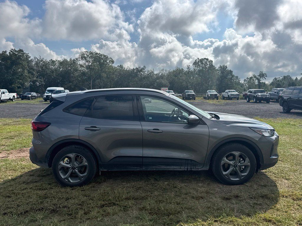 Used 2026 Ford Escape ST-Line Select w/ Tech Pack #1 AWD/4WD image 7