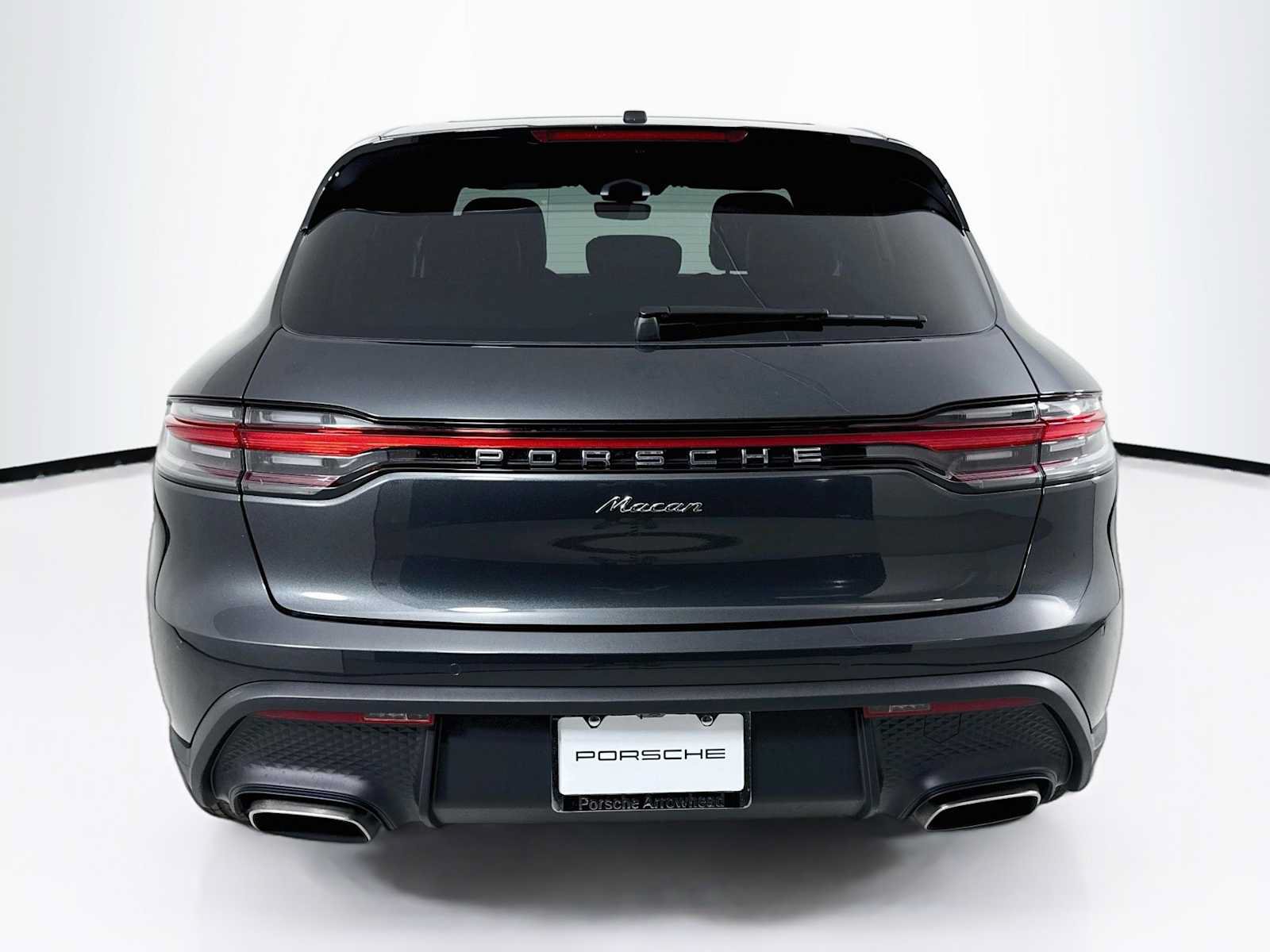 Used 2026 Porsche Macan AWD/4WD image 10