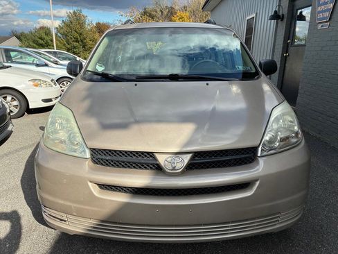 Used 2005 Toyota Sienna CE image 2