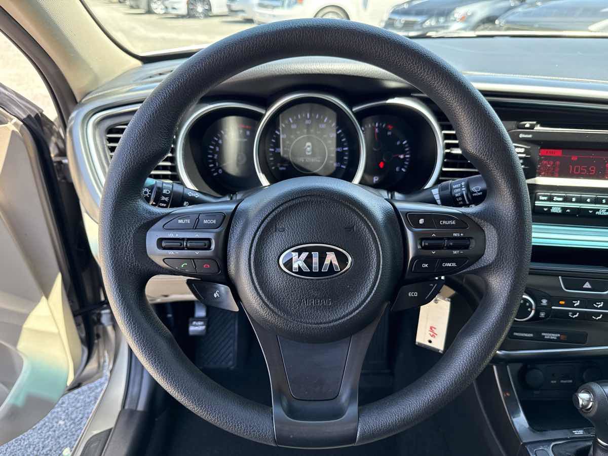 Used 2015 Kia Optima LX FWD image 23