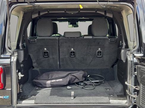 Used 2024 Jeep Wrangler Sahara image 10