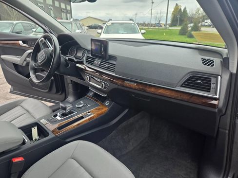 Used 2018 Audi Q5 2.0T Premium w/ Convenience Package AWD/4WD image 19