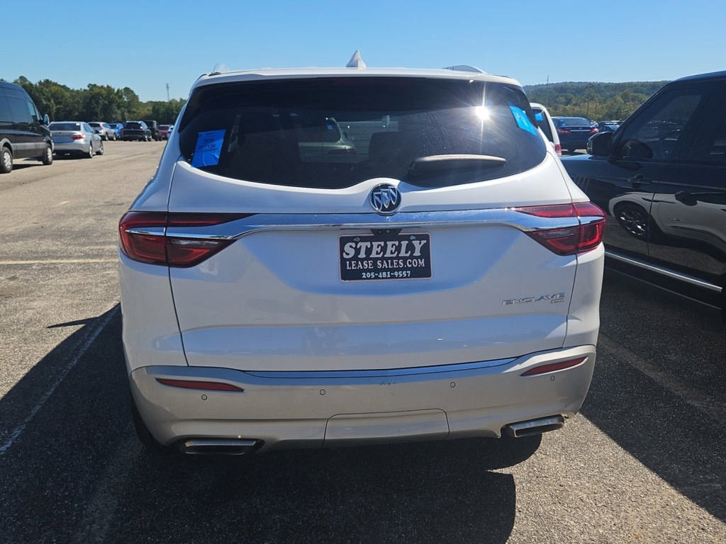 Used 2019 Buick Enclave Avenir w/ Avenir Technology Package AWD/4WD image 2