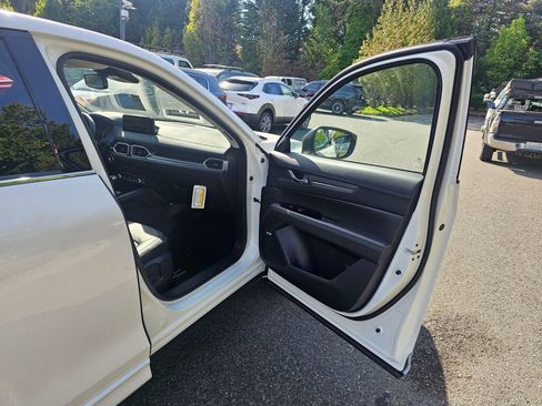 New 2025 MAZDA CX-5 AWD 2.5 S w/ Premium Plus Pkg image 29