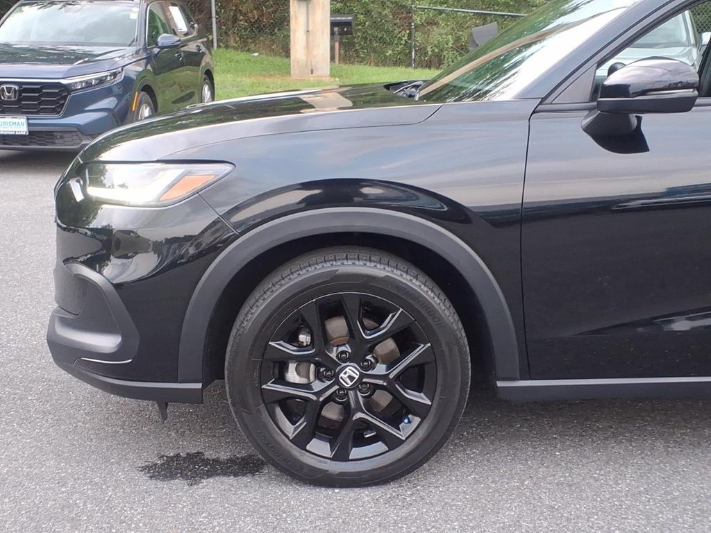Used 2025 Honda HR-V Sport image 7