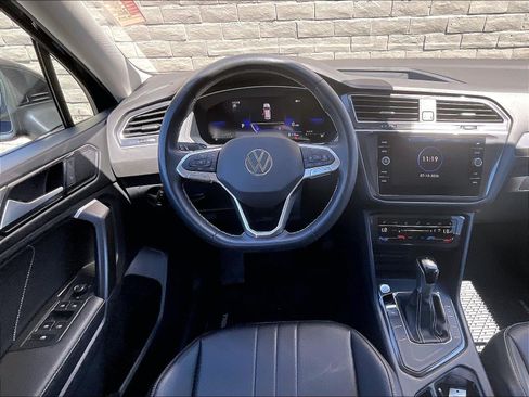 Certified 2023 Volkswagen Tiguan SE FWD image 4