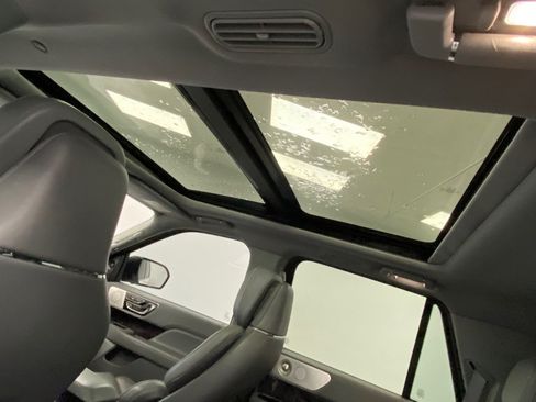 Used 2019 Lincoln Navigator Reserve AWD/4WD image 37