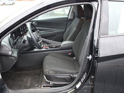 Used 2022 Hyundai Elantra SEL w/ Convenience Package image 12