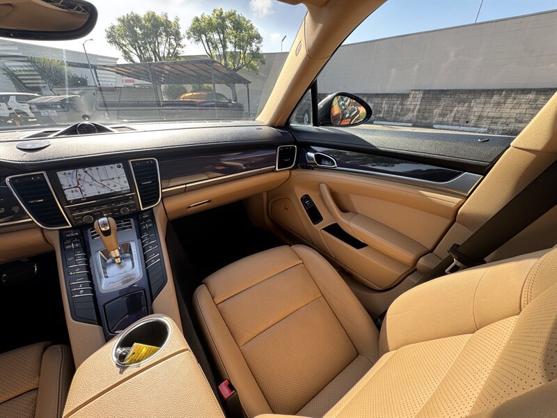 Used 2013 Porsche Panamera image 40