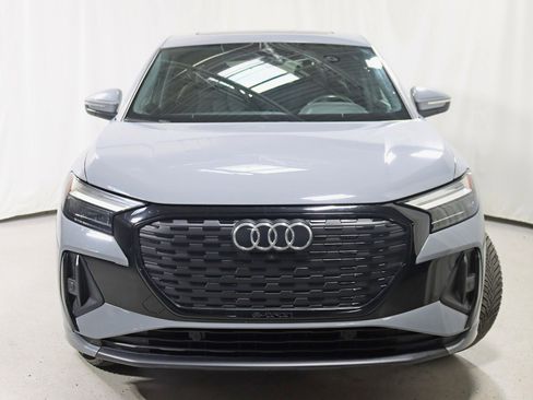 Used 2022 Audi Q4 e-tron Premium Plus image 8