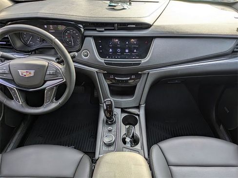 Certified 2022 Cadillac XT5 Premium Luxury w/ Technology Package image 16