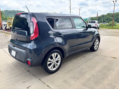 Used 2014 Kia Soul + w/ Audio Package FWD image 4