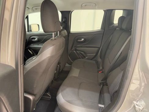 Used 2019 Jeep Renegade Altitude w/ Quick Order Package 22M image 15