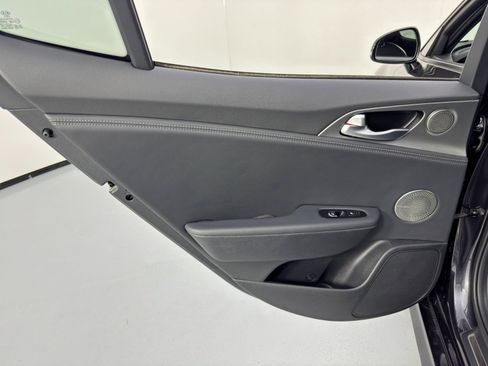 Used 2020 Kia Stinger GT2 image 44