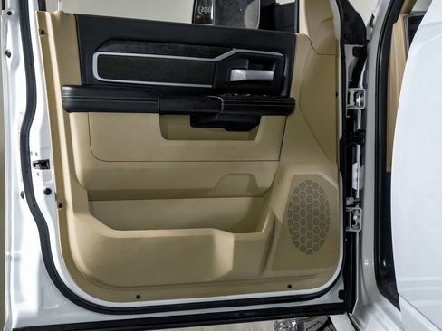 Used 2022 RAM 3500 Big Horn image 32