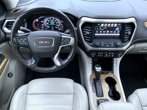 Used 2017 GMC Acadia Denali AWD/4WD image 13