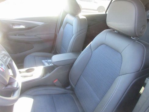 New 2026 Buick Envista Sport Touring FWD image 12